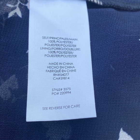 CAby flowing floral dress size 6. Only worn one time. - Picture 6 of 7